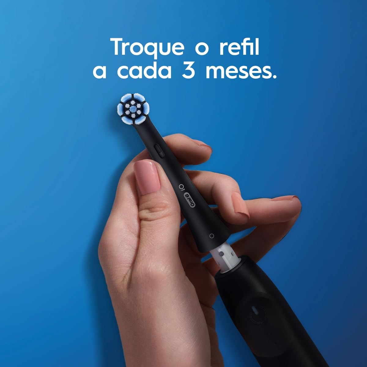 Escova de Dente Elétrica Oral-B Series iO2 para dentes 100% mais Limpos vs. uma Escova de Dente Manual Regular
